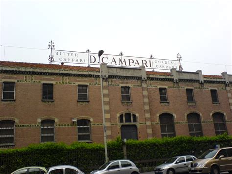 L'immobile è situato al 1° piano su 3. Photogrimaldi: Campari - Com'era nel 2006