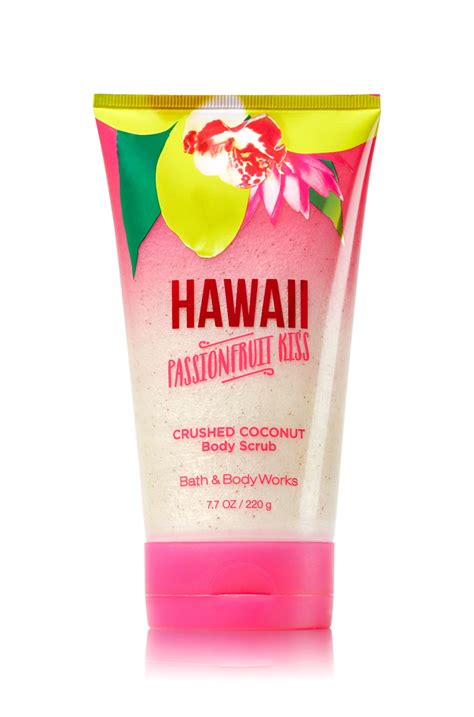 Hawaii Passionfruit Kiss Crushed Coconut Body Scrub Signature Collection Bath And Body Works