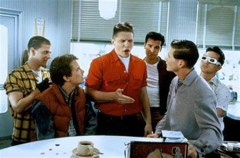Zurück in die zukunft teil ii marty mcfly dr. Cineclub - Filmkritik: Zurück in die Zukunft