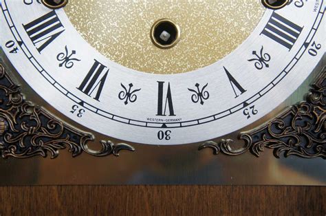 Howard Miller Barwick Mantel Shelf Clock 4993 Westminster Whitt St