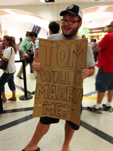 50 Most Creative Airport Pickup Signs That Were Impossible To Miss