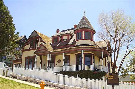 Looking to move to prescott, az? Everybody's Hometown - Gypsy Journal RV Travel Newspaper