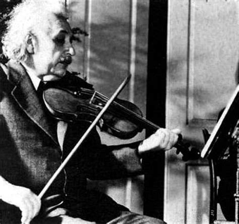 Pin By Vin Pins On Albert Albert Einstein Einstein Violin