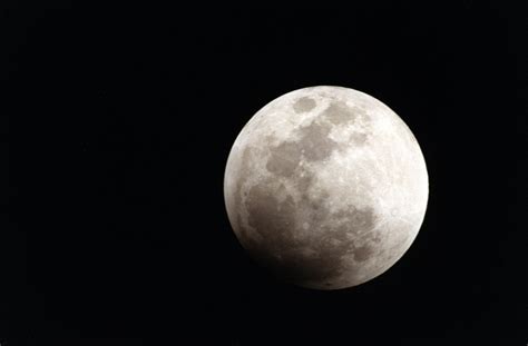 NASA - New Moon Rock Is Fit for a King