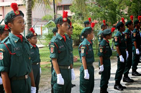 Published on februari 23, 2016februari 23, 2016 by sksrinetingtinggalkan komen. Unit Beruniform SMKA Simpang 5 - CR: Kadet Remaja Sekolah