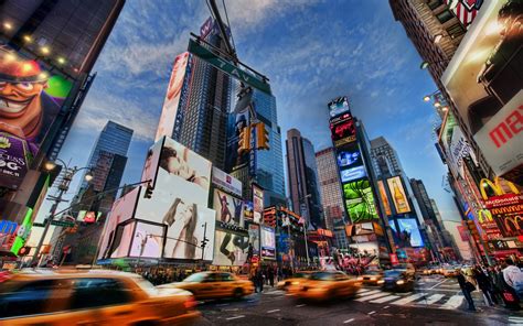 You will definitely choose from a huge number of pictures that option that will suit you exactly! Bustling city, New York, USA, night, streets, skyscrapers ...