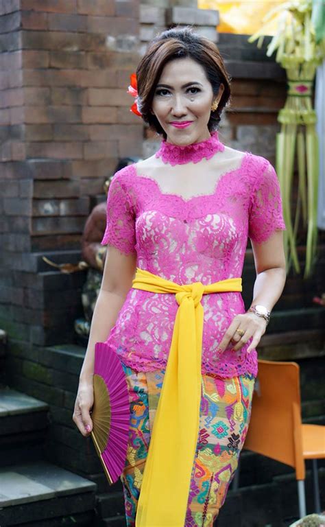 Baju Kebaya Bali Warna Kuning Dapak Depan Dan Belakang Baju Busana