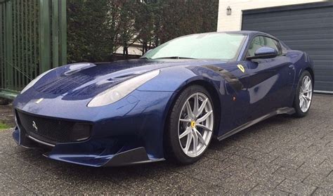 Ferrari f12 tdf giallo tristrato yellow 1/18 diecast model car. Ferrari F12 TDF Blue Tour de France