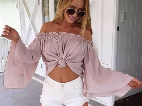 10 Cute Crop Tops You Need For Summer Society19