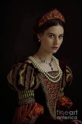 Portrait Of A Tudor Woman By Lee Avison Renaissance Women 16th