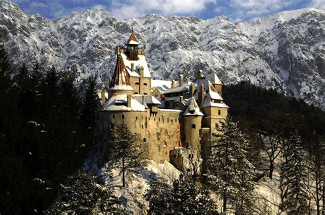 Nearly Half A Million Foreign Tourists Come To Visit Draculas Castle