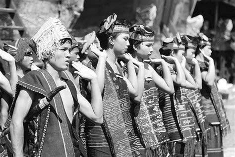 Suku Batak Sejarah Adat Istiadat Dan Budaya Suku Batak Saturadar