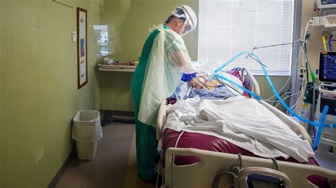 Coronavirus Photos Inside A Florida Hospital Show Doctors And Nurses