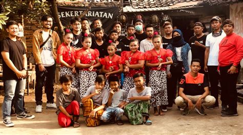 Sebanyak 22 lowongan kerja klaten dan yang berhubungan dengan loker klaten, rekrutmen klaten, peluang kerja klaten, peluang berkarir klaten, pekerjaan klaten di loker.my.id. Berkarya Sekaligus Menjaga Tradisi Lewat Festival Ngani ...