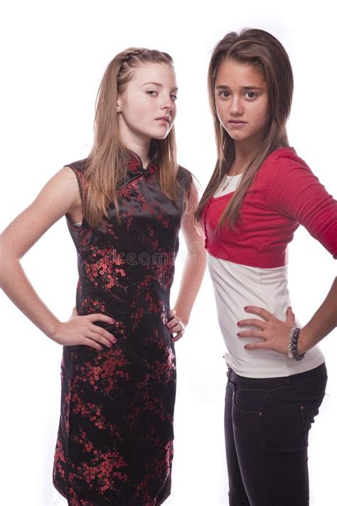 Deux Belles Jeunes Adolescentes Image Stock Image Du Filles Bleu