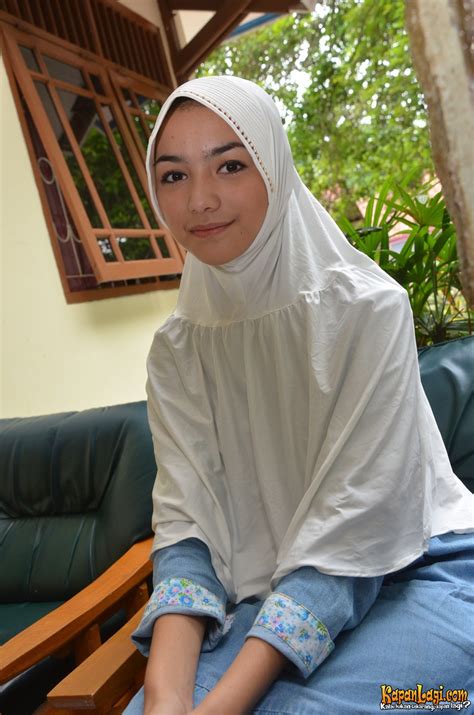 Citra kirana adalah remaja kelahiran bogor yang berprofesi sebagai artis. Citra Kirana: Hijab Sekarang Lucu-Lucu, Bikin Nggak Mati ...