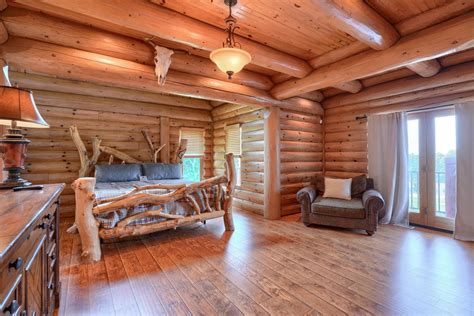 The Hocking Hills Luxury Lodge - Luxury Lodge with 7 bedrooms In