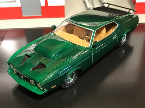 1973 Ford Mustang Plastic Model Car Kit 125 Scale 846