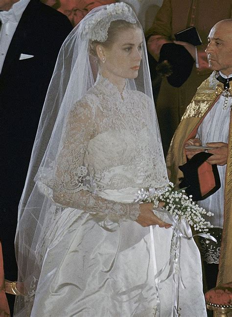 After graduating from the american academy of dramatic arts in 1949, kelly began appearing in new york city theatrical productions and over 40 live drama. 100 Fabulous Years Of Wedding Gowns | Grace kelly wedding ...