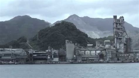 北斗市にある太平洋セメント上磯工場のベルトコンベアーです。 左は建設中の北海道新幹線（平成27年度末開業予定）。 右は国道228号線・函館茂辺地道路。 その2つがベルコンを跨いでいます。 2013年2月19日撮影。 太平洋セメント大分工場 - YouTube