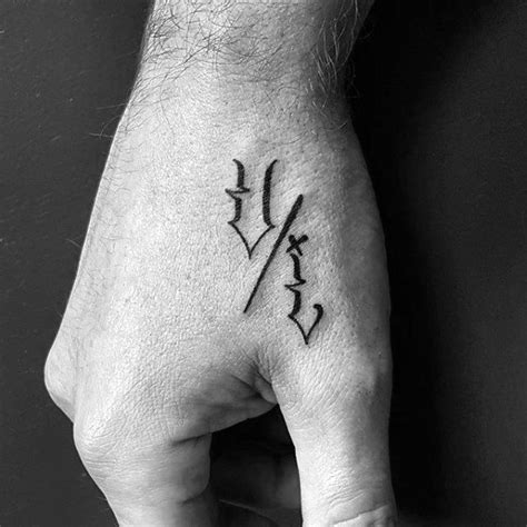 70 Einfache Hand Tattoos Für Männer Cool Ink Design Ideen Mann Stil Tattoo