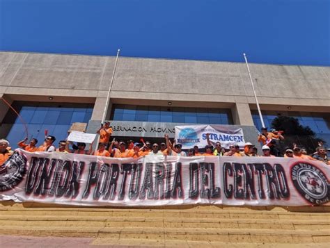 Los trabajadores portuarios de chile tomamos posición respecto del acuerdo suscrito por la mayoría de los partidos políticos presentes en el congreso, y asimismo, no descansaremos hasta que los tratados internacionales que chile ha suscrito, tales como el estatuto de roma, se hagan efectivos. Unión Portuaria pide al Gobierno que pague una renta básica universal a todos los sanantoninos ...