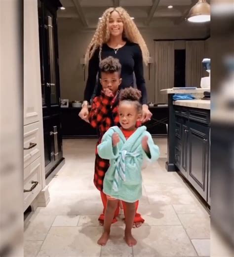 Kamala's father is donald j. Aww! Watch Ciara And Her Daughter Celebrate Kamala Harris' Historic Achievement - Essence