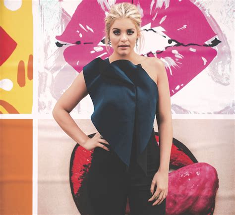 Lauren Alaina To Be Featured Entertainer At 2019 Symphony Fashion Show