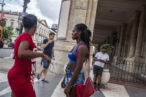Turismo Sexual En Cuba Entre ‘jineteras Y ‘pingueros Fotos