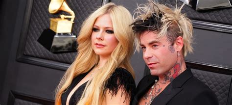 ¿quién Es Su Afortunado Prometido Avril Lavigne Anuncia Matrimonio Con Mod Sun Radio Cumbre