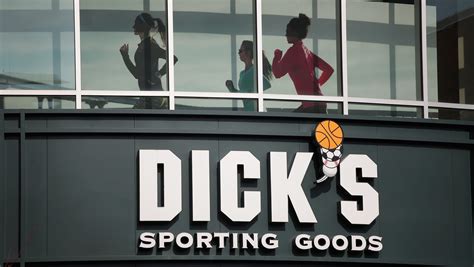 Dicks Sporting Goods Expects To Lose Customers Over Tougher Gun Rule