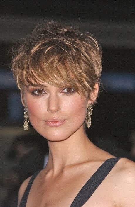 Cheveux épais ou fins à chacun sa coupe courte coupe courte. Coupe courte cheveux frises