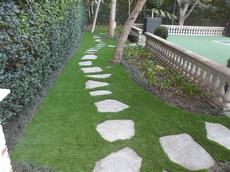 Permeable grass pavers can add a parklike or pastoral feel to many areas that normally require hard paving you will learn exactly how to lay artificial grass in between pavers. SYNLawn LA artificial grass install in Beverly Hills, Ca ...