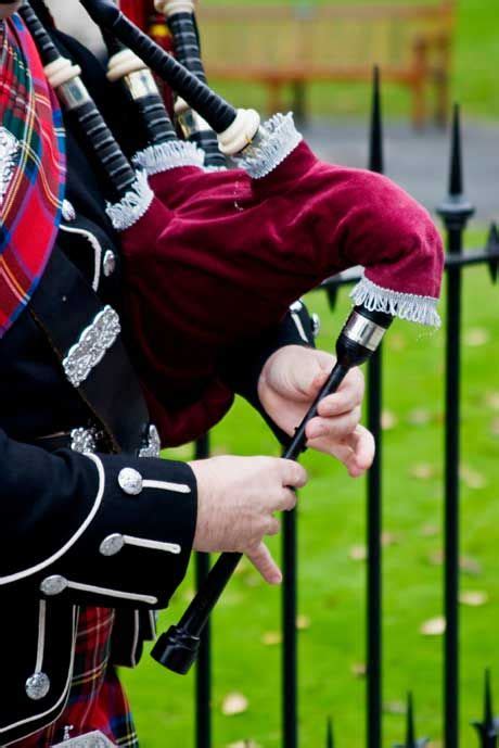 Tartan Plaid Kilts Clans And Customs Scotland The Brave Tartan