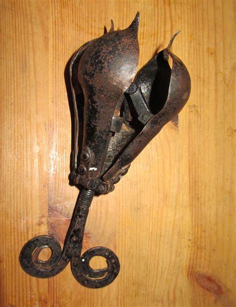 The Pear Of Anguish A Nightmarish Torture Device From Middle Ages