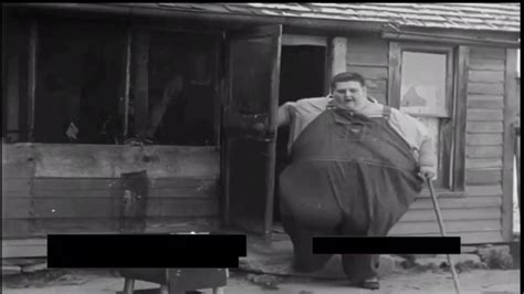 Worlds Heaviest Man To Walk Unassisted At 1041lbs Robert Earl Hughes At Half A Ton Youtube