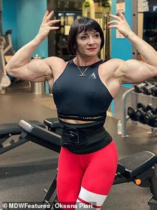 Bodybuilding Mom Admits People Are Afraid Of Her Muscular Physique