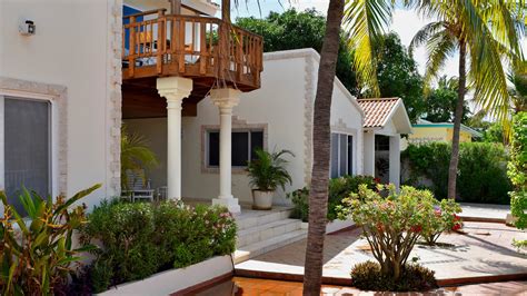 A Five Bedroom Villa On The Caribbean In Aruba The New York Times