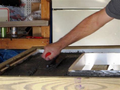 This article describes how to make concrete counter tops for your home. How to Make a Concrete Countertop | how-tos | DIY