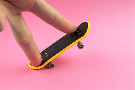 Finger Skateboarding Radio Regenbogen