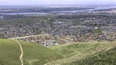 The ❤️ of wa wine country. Tri-Cities View | Badger Mountain Trail Richland, WA We ...