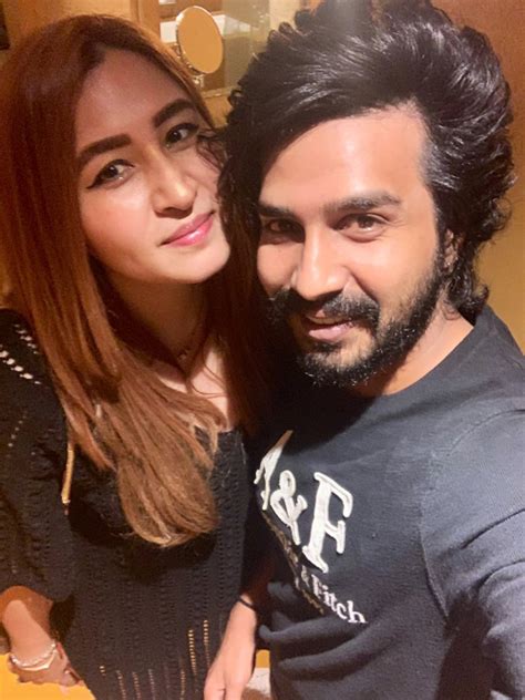 She knows i still like her: Vishnu Vishal and Jwala Gutta share their selfie moment
