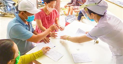 Dữ liệu sau khi công dân kê khai được kiểm duyệt, xử lý trên cơ sở dữ liệu quốc gia về dân cư đảm. Hướng dẫn khai tờ khai y tế với người đi máy bay trong ...