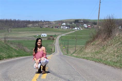 Runaway Amish Girl Shares Why She Had To Escape From Her Community