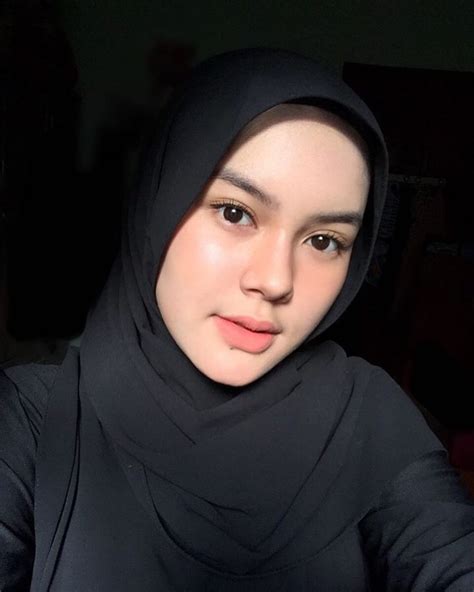 8 034 likes 116 comments dina nurulirdinaishak on instagram “🌤” hijab makeup beautiful