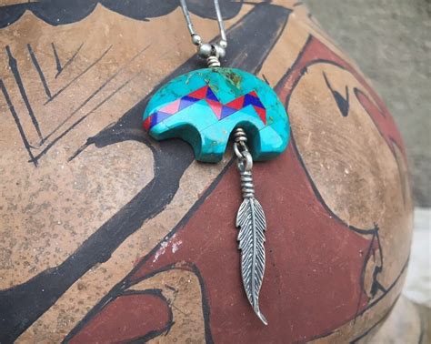 Vintage Turquoise Pendant Bear Fetish Necklace Native American Indian