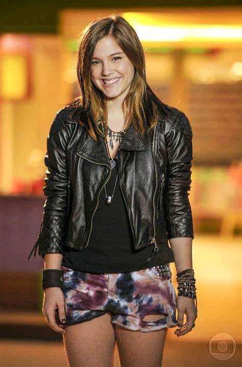 A atriz alice wegmann, por exemplo, é uma delas. Pin em Malhação