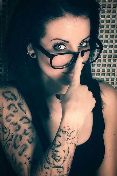Tattooed Girls With Glasses Inked Magazine Girls With Glasses Girl
