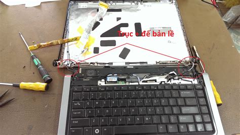 Sửa bản lề laptop