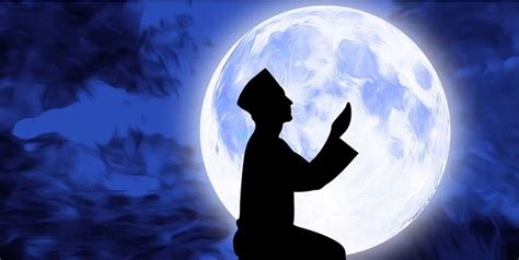 Sebab, ibadah yang kita lakukan di bulan dan barang siapa yang melakukan amalan satu amalan fardhu di bulan ramadhan, maka (pahalanya) seperti orang yang melakukan 70. 6 Amalan Terbaik di Bulan Ramadhan Bersama Keluarga - Hallo.my